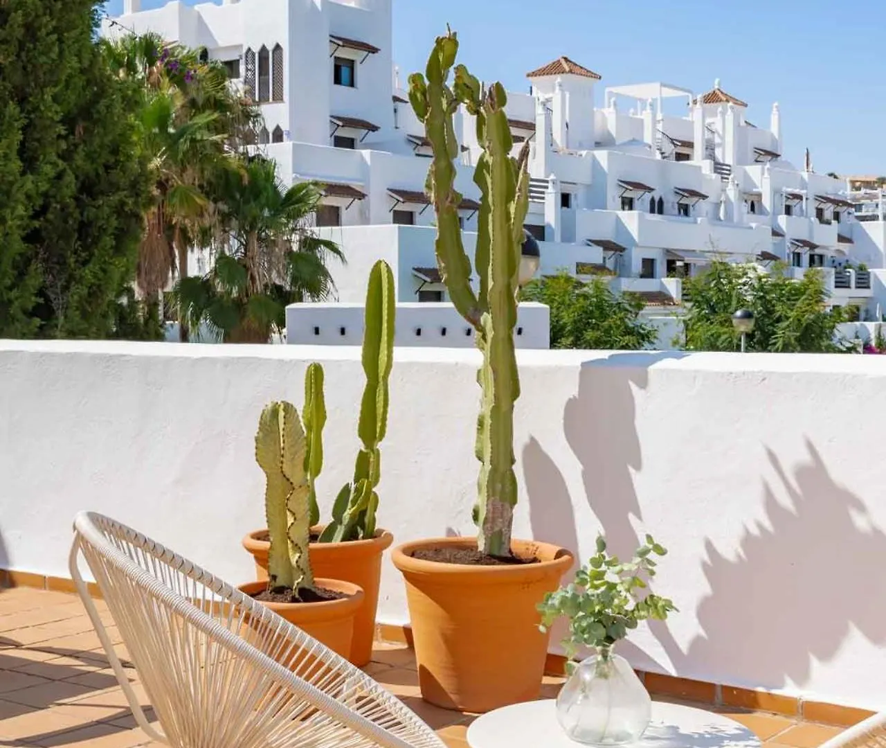 Charmant Appartement Met Groot Terras In Estepona