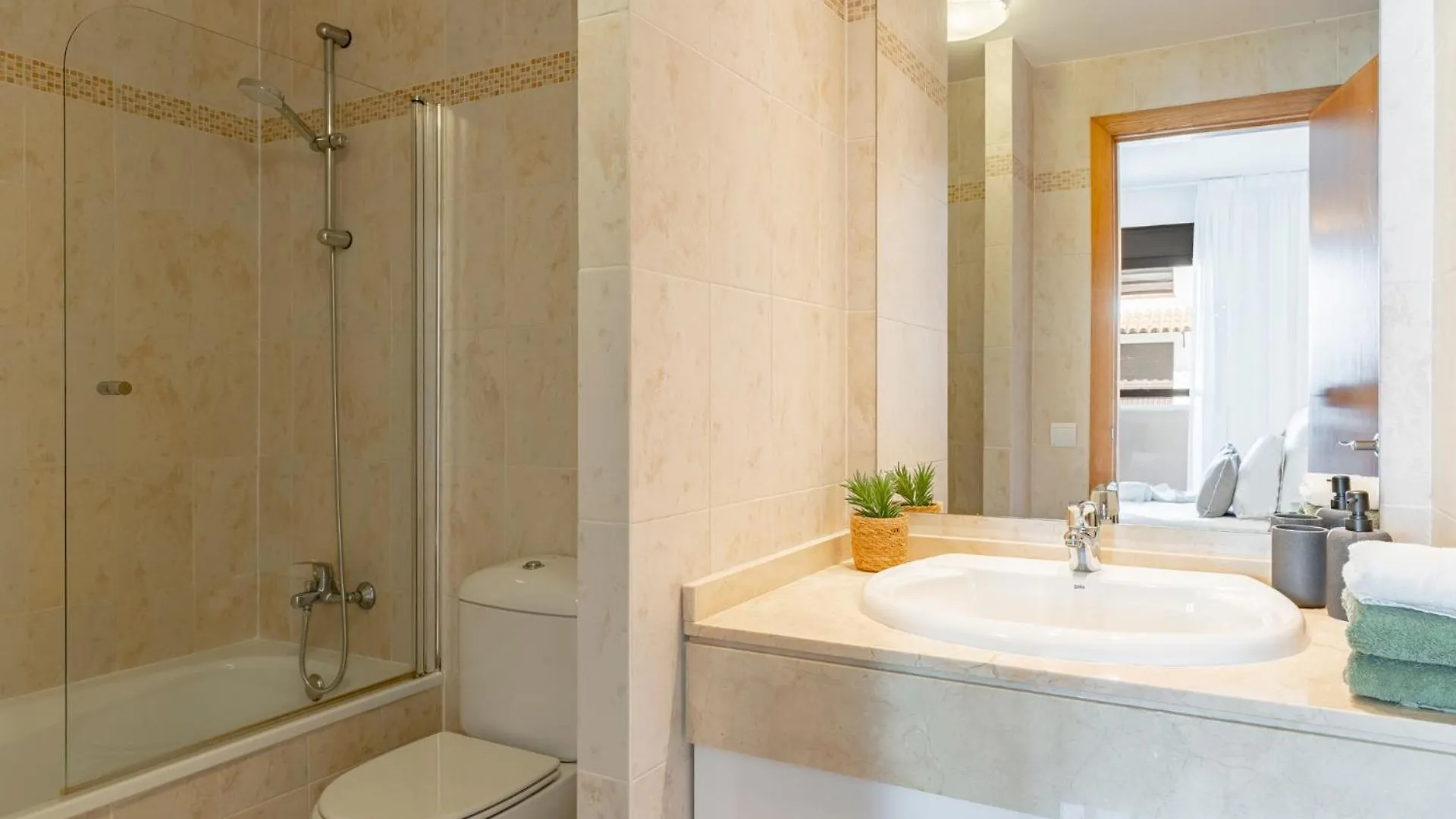 Holiday home Charmant Appartement Met Groot Terras In Estepona Spain