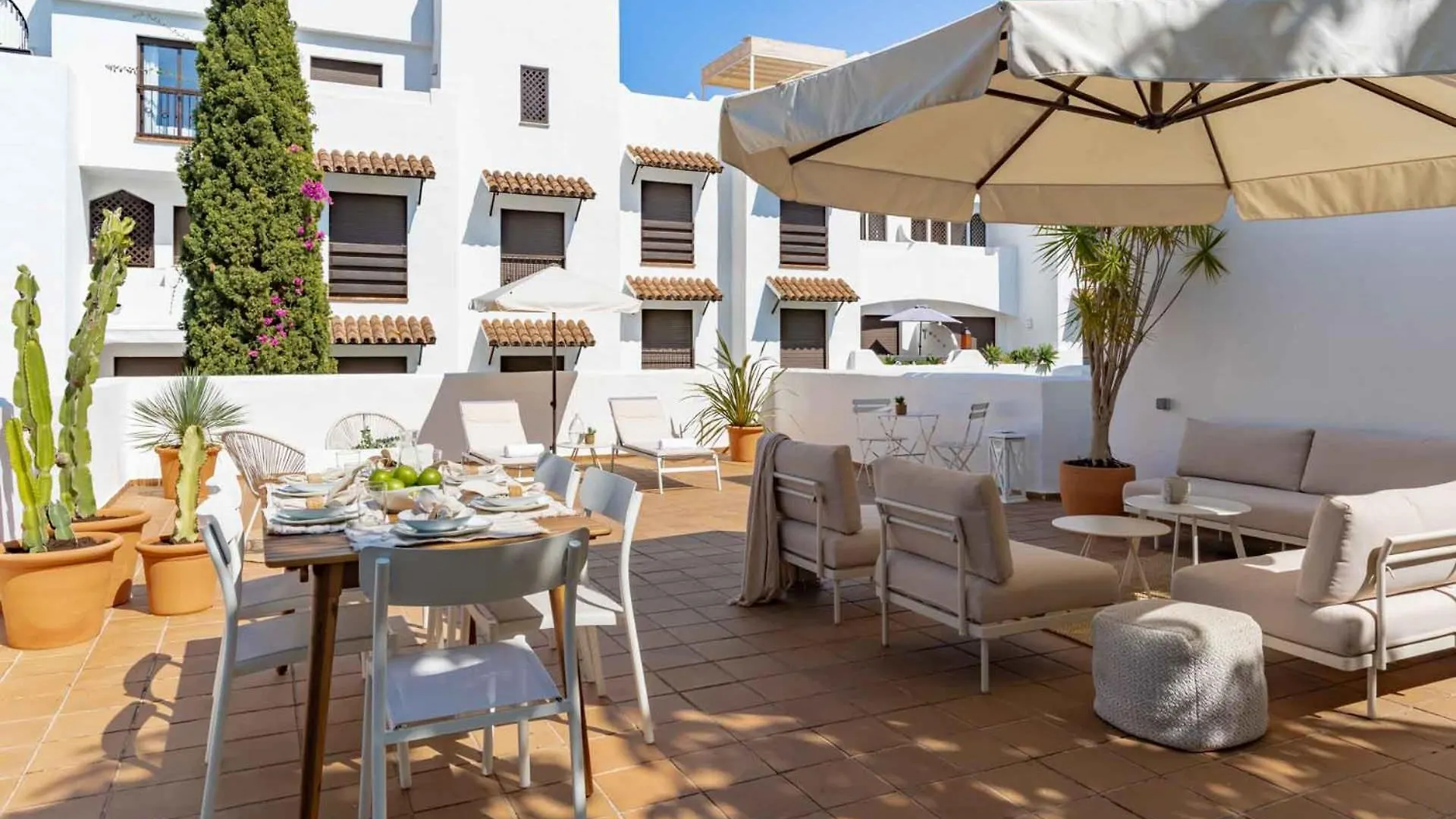 Holiday home Charmant Appartement Met Groot Terras In Estepona Spain