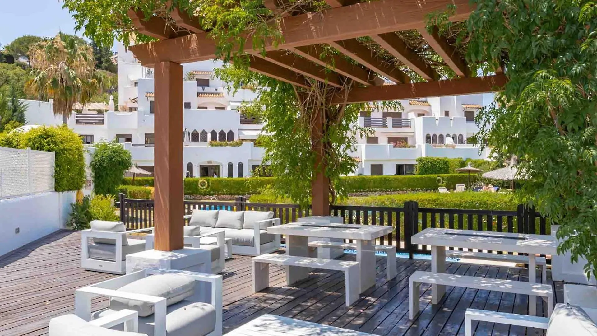 Charmant Appartement Met Groot Terras In Estepona Holiday home